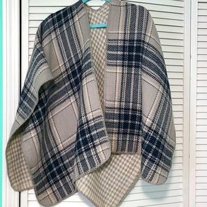 Reversible Shawl. Warm, cute, cozy.